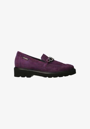 Mocassin en suède violet avec semelle noire épaisse et détail chaîne en métal sur le dessus, avec une petite étiquette "mobils" sur le côté.