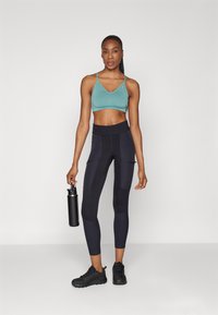 ODLO SPORT BRA SEAMLESS SOFT - Sujetadores deportivos con sujeción ligera - arctic/grey melange