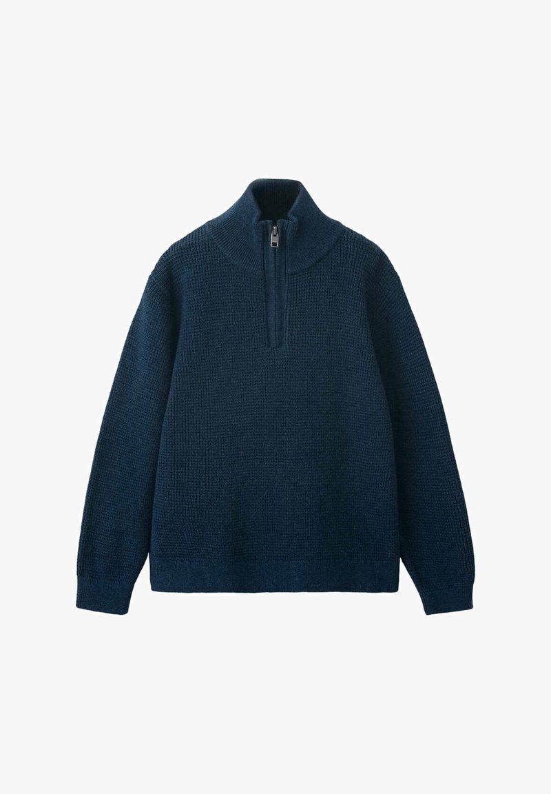 Pull-over en tricot bleu marine à manches longues avec col à demi-fermeture éclair, tissu texturé, poignets et ourlet côtelés.