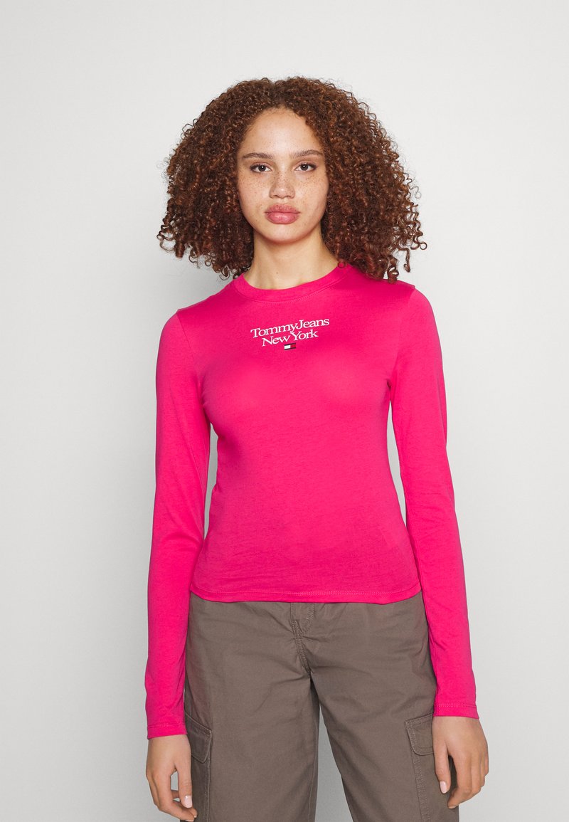 Tommy Jeans TJW ESSENTIAL LOGO Topper langermet jewel pink/rosa