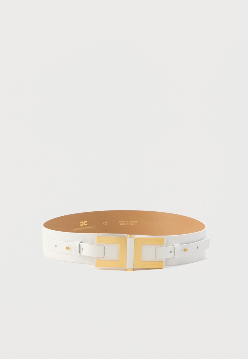 Λευκή δερμάτινη ζώνη με χρυσή αποσπώμενη αγκράφα διπλού-C, ρυθμιζόμενους ιμάντες και εσωτερική επωνυμία "Elisabetta Franchi".