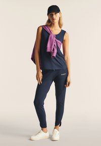 Freddy CON GRAFICA DORATA - Top - dark sapphire