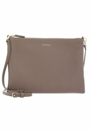 Coccinelle BEST CROSSBODY - Olkalaukku - warm taupe