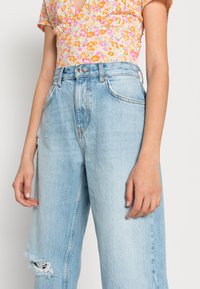 ONLY ONLROBYN DESTROY - Vaqueros boyfriend - light blue dnm