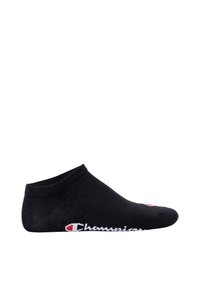 Schwarze Knöchelsocke aus weichem Stoff, mit einem gerippten Bündchen und dem weißen "Champion"-Logo mit rotem Akzent an der Seite.
