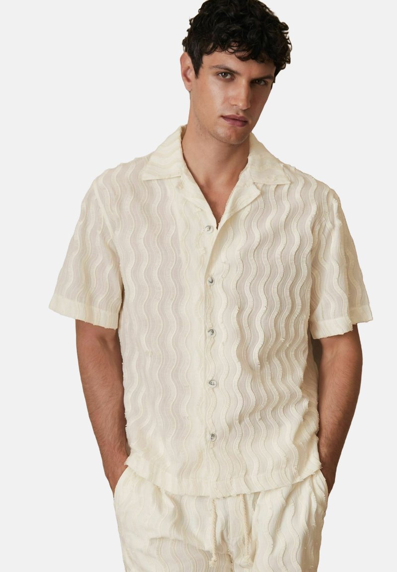 Reiss REGULAR FIT - MASTELLA CHÉ FRINGED-WAVE  - Košeľa - off white