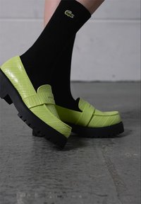 Monki Sapatos sem atacadores - green