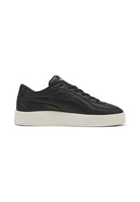 Zwarte leren sneaker met een lage scheen, ronde neus en een gestructureerd oppervlak. Bevat een dikke witte rubberen zool en een veter-sluiting aan de voorkant.