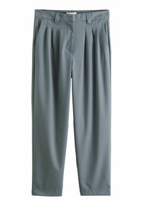 Pantaloni pieghettati grigi chiari con una vestibilità rilassata, texture liscia e tasche laterali. Design sartoriale con vita media.