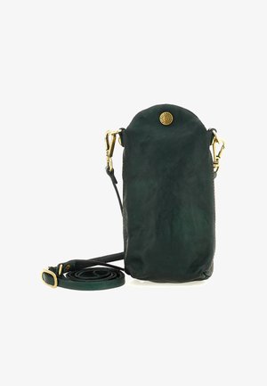 Borsa a tracolla verde in pelle con parte superiore rotonda, hardware dorato, tracolla regolabile e texture liscia. Presenta un logo sulla parte anteriore.