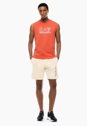 EA7 Emporio Armani, BERMUDA VAR.U1088 - Jogginghose - beige