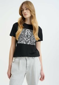 Greenpoint - T-shirt z nadrukiem