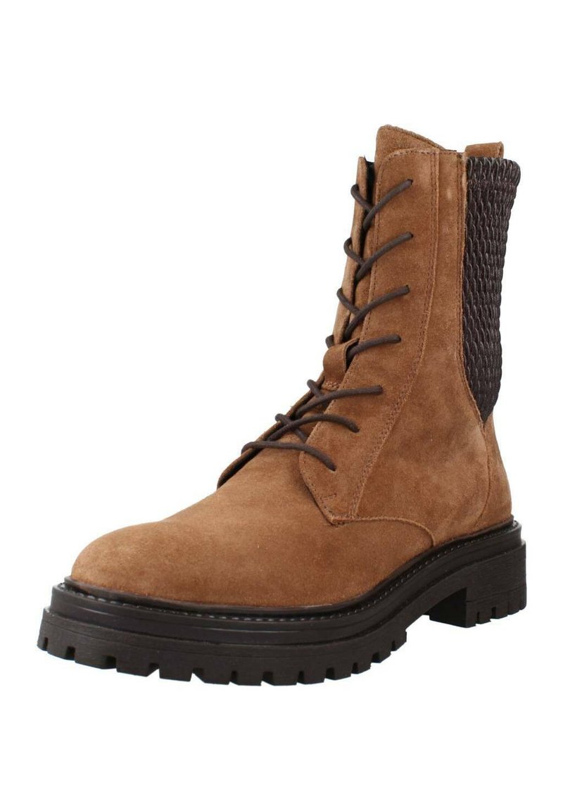 Bottines en suède brun avec un panneau en tricot noir texturé, bout rond, laçage à l'avant et une semelle épaisse et robuste pour une bonne adhérence.