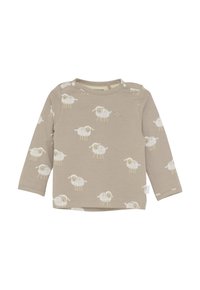 Beige babyshirt met lange mouwen met witte schapenpatronen en drukknoopjes op de schouder voor gemakkelijke aankleding.