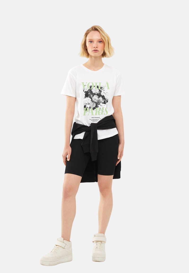 Damen T-Shirts | LC Waikiki CREW NECK SHORT SLEEVE T-Shirt print ecru/offwhite - BK66187 Damen T-Shirts | LC Waikiki CREW NECK SHORT SLEEVE T-Shirt print ecru/offwhite - BK66187