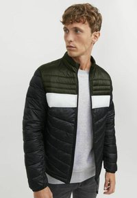 Jack & Jones JJEHERO PUFFER COLLAR - Giacca invernale - rosin