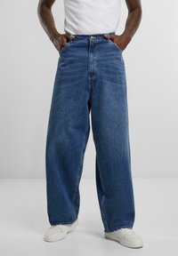 Karl Kani - PLATE BAGGY FIVE POCKET  - Relaxed fit jeans - vintage indigo Miniatuurafbeelding 1