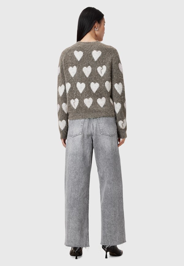 AKI CROSSOVER - Relaxed fit jeans2