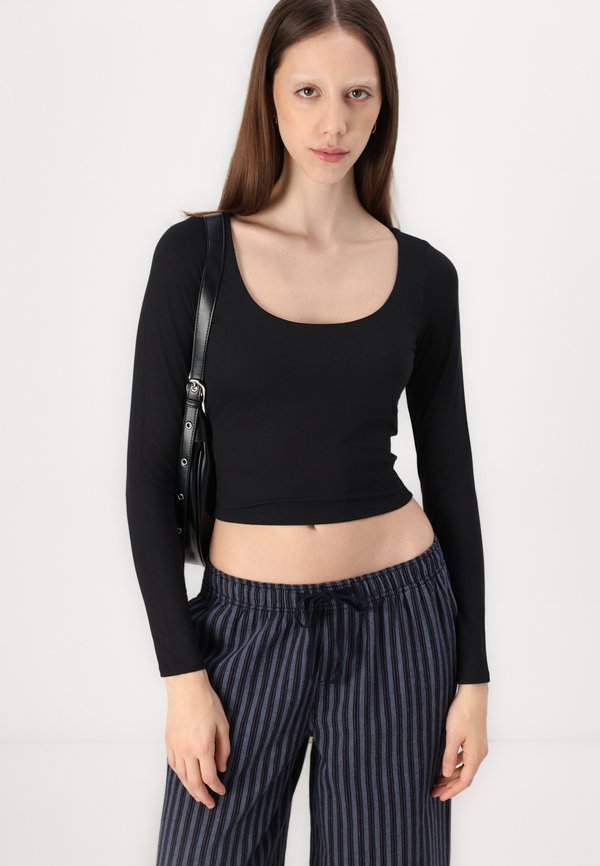 Soft Stretch Seamless Fabric Scoop Top - Long sleeved top4