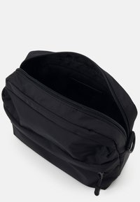 Pier One UNISEX - Skuldertasker -  black