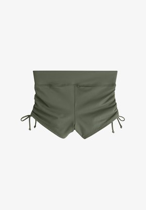 Shorts de bain taille haute couleur vert olive avec fronces ajustables sur les côtés et liens, fabriqués en tissu lisse.