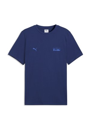 T-shirt blu navy a maniche corte con logo Puma sul petto sinistro e testo "Porsche turbo" sul petto destro.