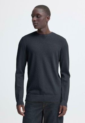 BHADDO - Striktrøje - salute