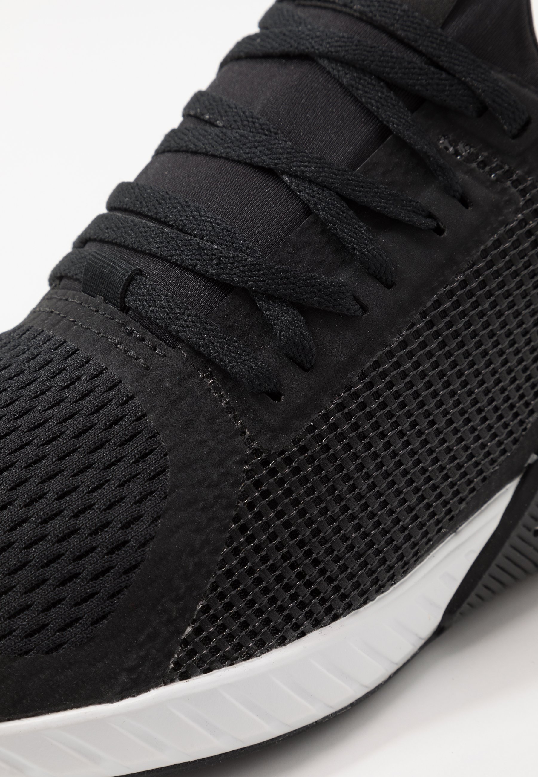 Reebok FLASHFILM TRAIN Treningssko blackwhite Zalando.no Reebok FLASHFILM TRAIN Treningssko blackwhite Zalando.no