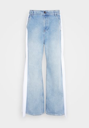 Hellblaue weite Jeans mit seitlichen weißen Einsätzen, aus Denim gefertigt, mit klassischem Fünf-Taschen-Design und einer vorderen Knopfverschluss.