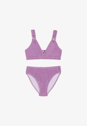 Lilla soonikkoes bikiinikomplekt, millel on kolmnurkse kujuga õlgadele painduvad rihmad ja sobivad kõrge vöökohaga bikiinipüksid, sees õmblusteta.