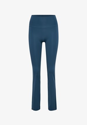 Dunkelblaue Yogahosen aus glattem Stoff, mit hohem Taillenbund und ausgestellt geschnittenem Bein. Keine sichtbaren Muster oder Beschläge.