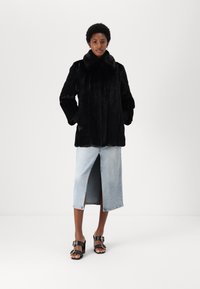 Patrizia Pepe COATS - Zimski plašč - nero