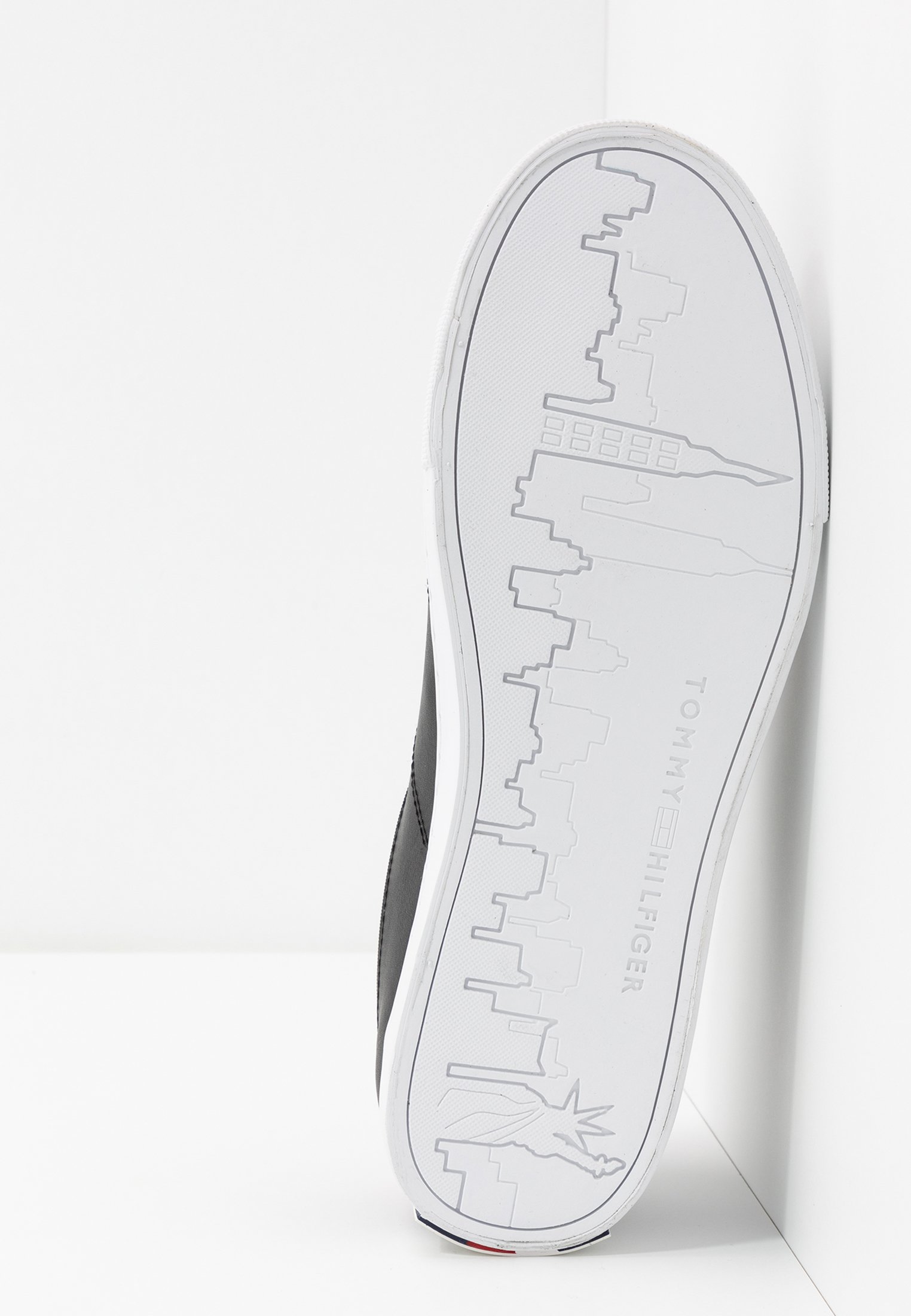 tommy hilfiger essential collar