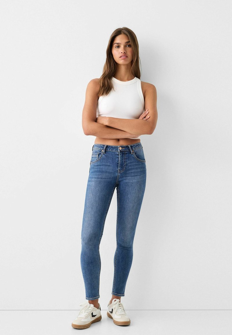 Bershka Jeans Skinny Fit donkerblauw