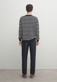 Massimo Dutti Pullover - black