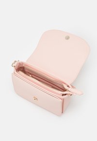 Valentino Bags DIVINA - Mala de mão - cipria