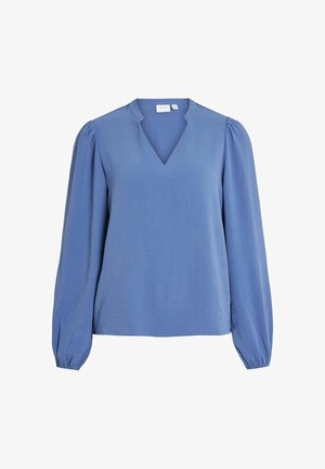 Svetlo modra bluza z dolgimi rokavi in v-izrezom, z nabranimi pufastimi rokavi in sproščenim krojem. Gladka tekstura z diskretnim leskom.