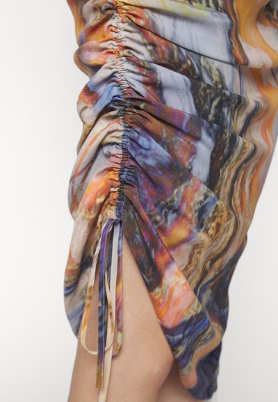 Materiel DIAGONAL GATHERED SKIRT - Pliiatsseelik - golden hour