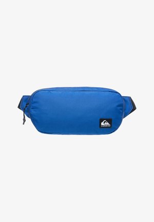Blaues Nylon-Gürteltasche mit rechteckiger Form, Reißverschluss und einem schwarzen Logo-Patch. Hat eine strukturierte Oberfläche und einen verstellbaren Riemen.