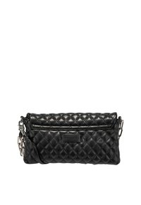 Černá prošívaná kabelka z umělé kůže přes rameno s řetízkem, se zipem nahoře a obdélníkovým tvarem. Značková nálepka na přední straně.