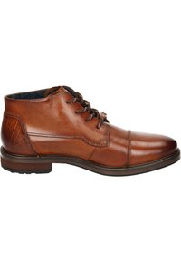 Braune Leder-Ankle-Boots mit Schnürdesign, glatter Oberfläche und strukturiertem Krokopattern-Akzent an der Ferse. Gestickte Details an der Zehenkappe.