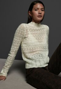 Next REGULAR FIT HIGH NECK  - Džemper - white ecru