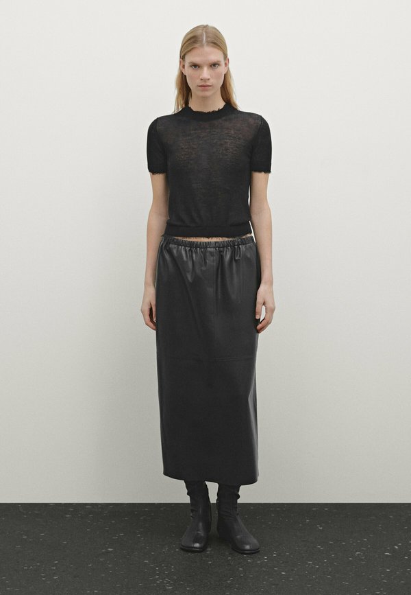 WITH SHORT SLEEVES AND DISTRESSED DETAIL - Basic T-shirt4