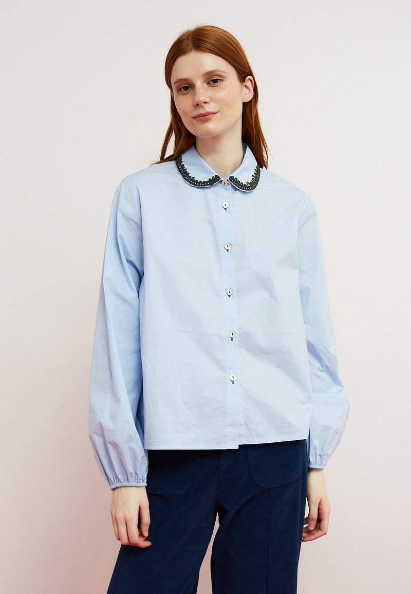 Dr. Bloom SHIRT FUN - Pogājama blūze - light blue