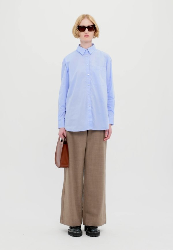 BARI - Button-down blouse - azurblau4