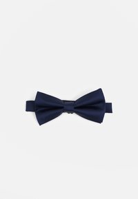 Noeud papillon en satin bleu marine avec une finition texturée et un nœud central, attaché à une sangle ajustable pour un ajustement sécurisé.
