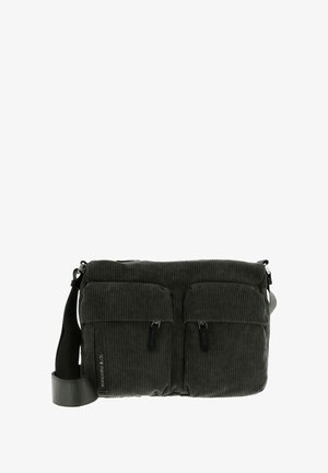 Sac messager en corduroy vert foncé, avec deux poches à fermeture éclair à l'avant, une sangle ajustable et un tissu texturé pour la durabilité.