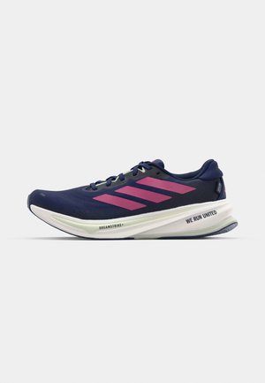 adidas Performance SUPERNOVA RISE 2 - Maanteejooksu jalatsid - halo silver/shock pink/dark blue