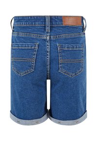 Jeansshorts med en blå tvätt, uppvikta fållar och en brun läderlapp på bakre midjan. Har två bakfickor med sömnadsdetaljer.