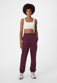 Fila LAGRIO LOOSE czerwony